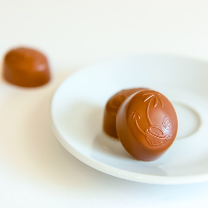 Хороший шоколад - это простейший рецепт хорошего настроения!
Приходите за хорошим настроением в наш уютный бутик!
⬇️⬇️⬇️

📮Сфатул Церий 15 
☎️07 99 88 018 
🌎leonidascafe.